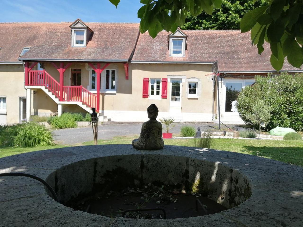 Maison De Charme Pres De Beauval Saint-Cyran-du-Jambot Exterior foto